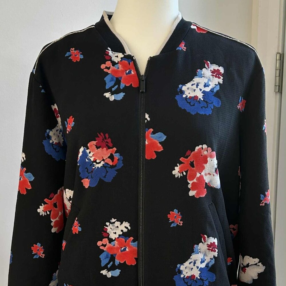Vince Camuto Chic Black Floral Crepe Lined Bomber Jacket with Zip – US S